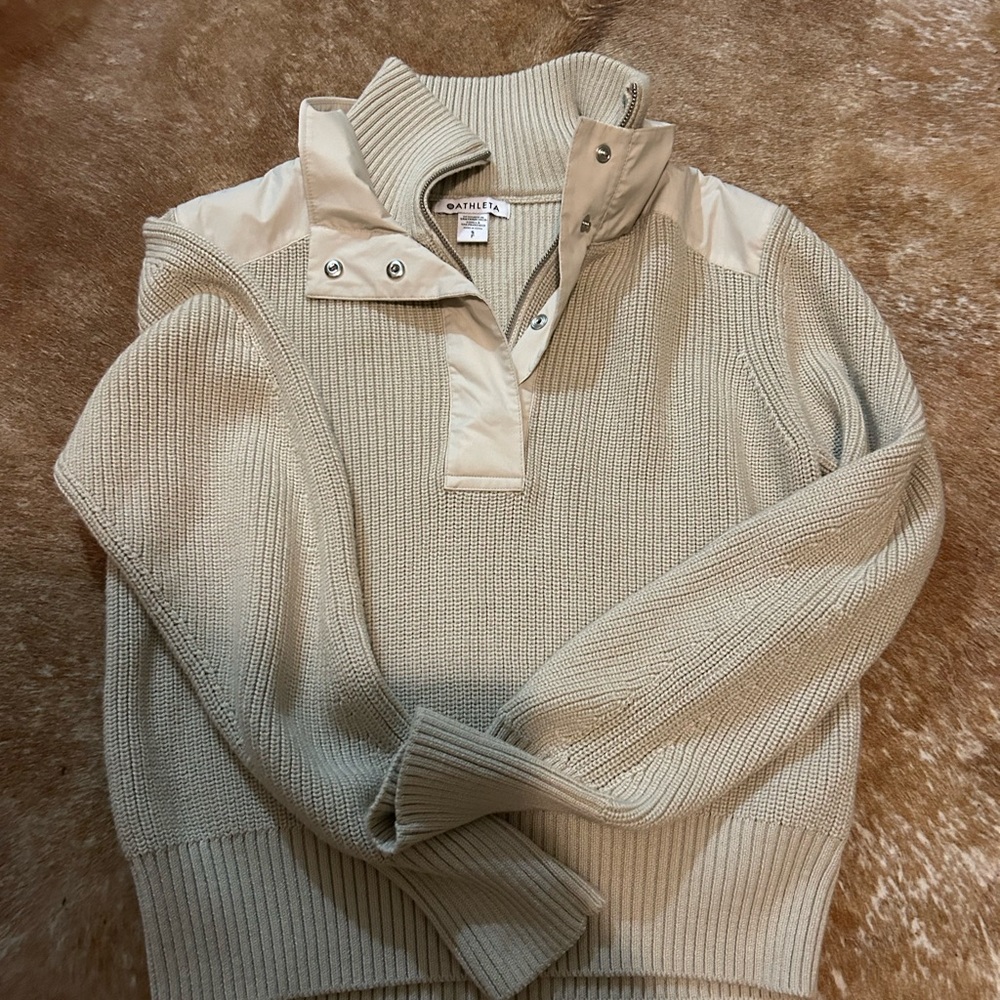 Athleta Women's V-Neck Pullover Sweater in Light Beige